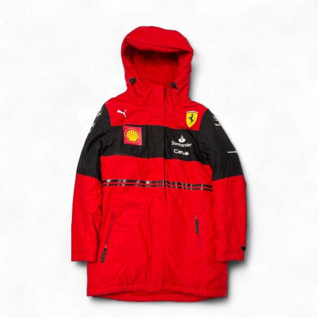 フェラーリ2022チーム支給品ウィンタージャケット(USED)サイズL