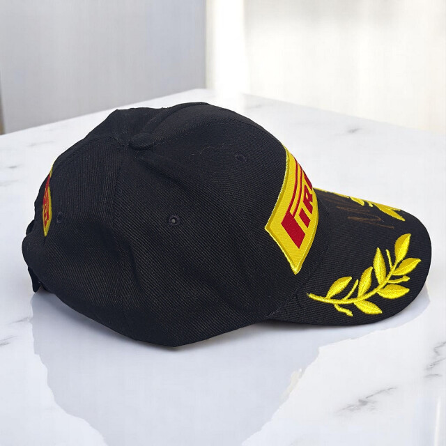 F1 マックス・フェルスタッペン　直筆サイン　キャップ　新品 M.フェルスタッペン直筆サイン入ピレリゲストキャップ【東京店