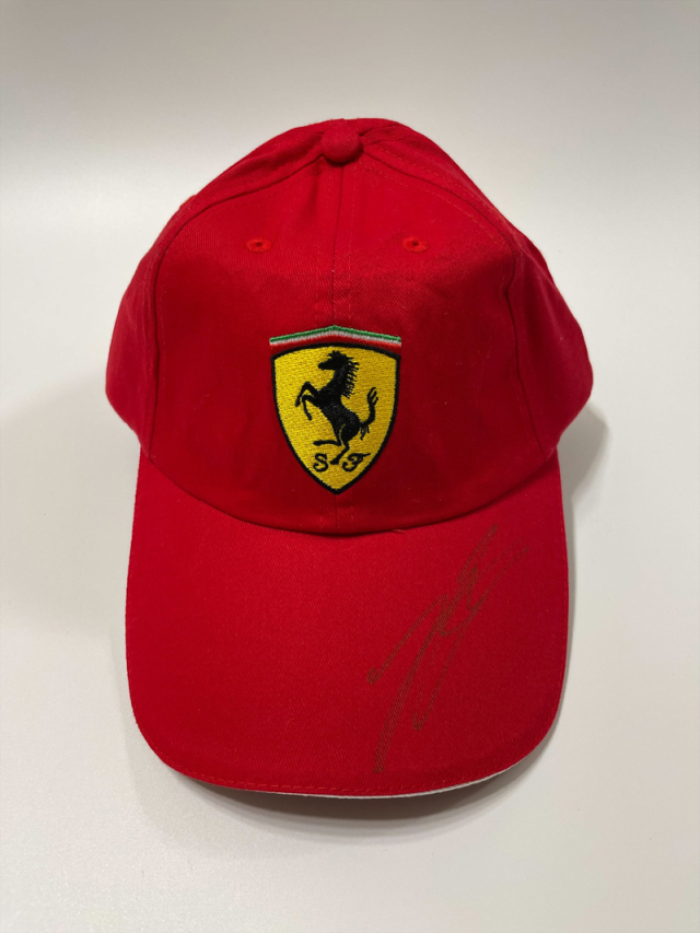 C.ルクレール直筆サイン入 フェラーリ F1 ゲスト用 キャップ(少し 