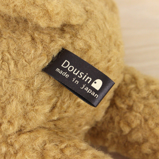 日本製ぬいぐるみ オレンジ色のサロペットのクマのフカフカ Mサイズ おもちゃのグランパパ