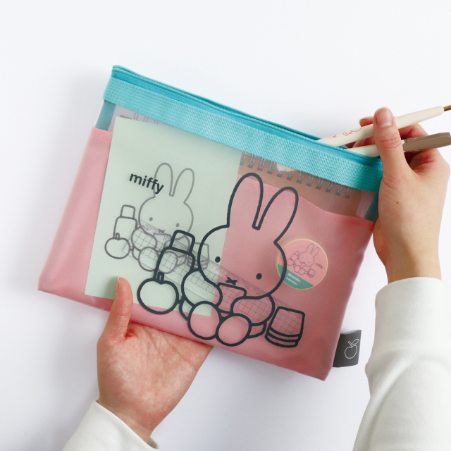 日本未入荷★Hermes★ポップで可愛いフラット ポーチ ピンク ミッフィー miffy メッシュフラットポーチ（pink） ポーチ 文具