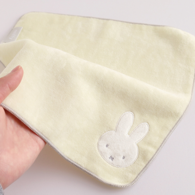 miffy タオルハンカチ<yellow> BM-381 | デザインステーショナリーの