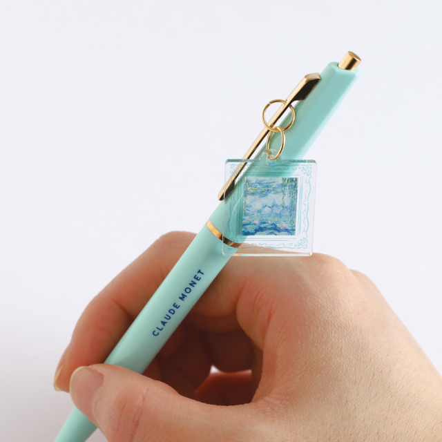 DAILY MUSEUM チャーム付ボールペン<睡蓮> MU-023 | デザイン