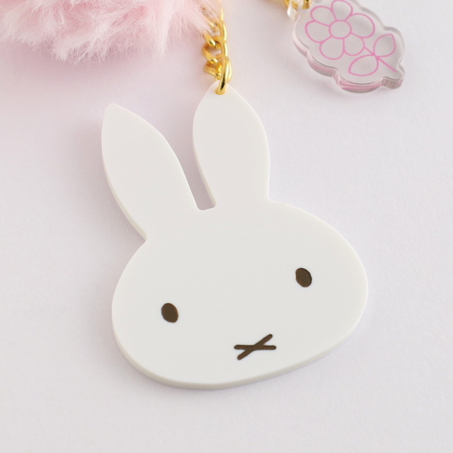 miffy ファー付きアクリルキーホルダー（pink） BM-455 | デザイン