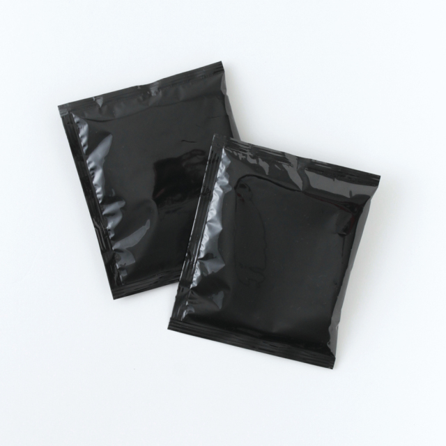 ⌘Grin⌘　プラダバック　コーヒー 新定番のPRADAのバッグが話題！毎日コーデに活躍すること間違いなし | ViVi