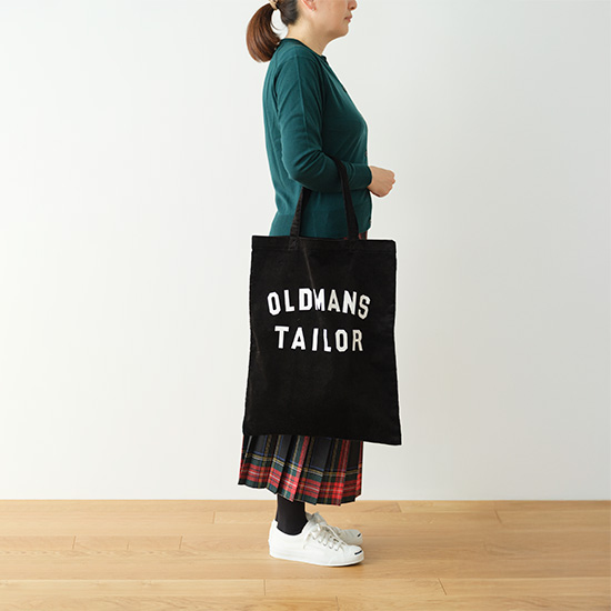 ロゴプリント　トートバッグ