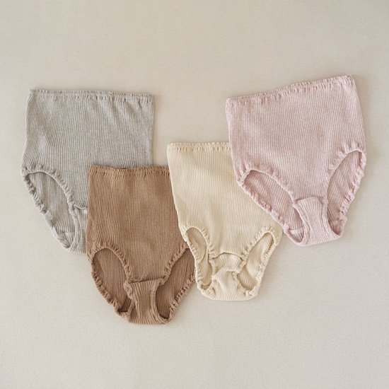 リブの肌着　ショーツ