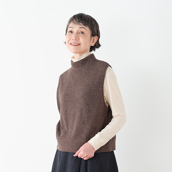 カシミヤ混ウールベスト