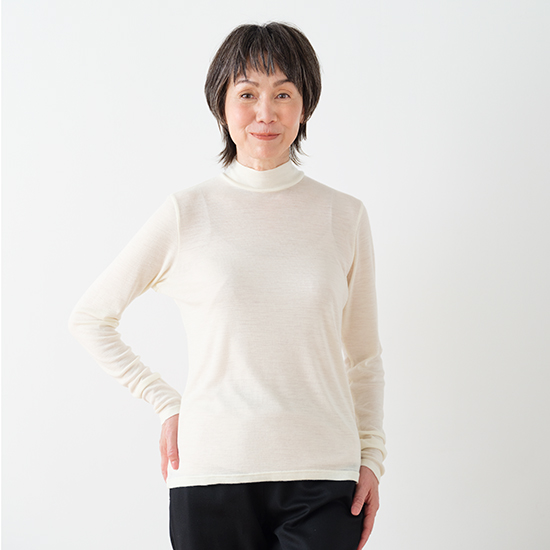 ハイネックTシャツ