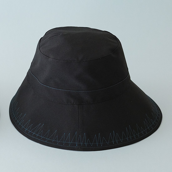 熱を反射する帽子