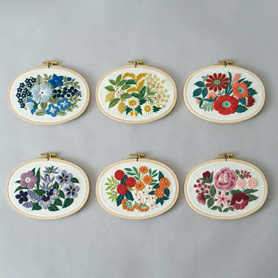 樋口愉美子の刺繍キット　フラワーブーケ　青色