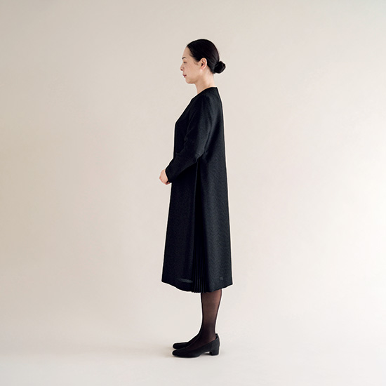 サイドプリーツワンピース