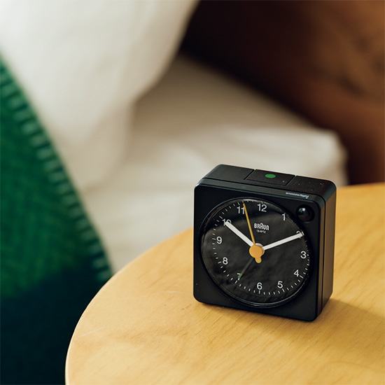 ブラウン　アラームクロック　ブラック