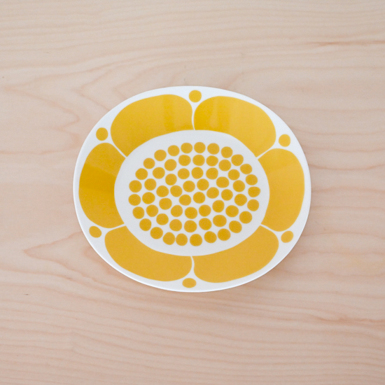 スンヌンタイ　イエロー　オーバルプレート25cm