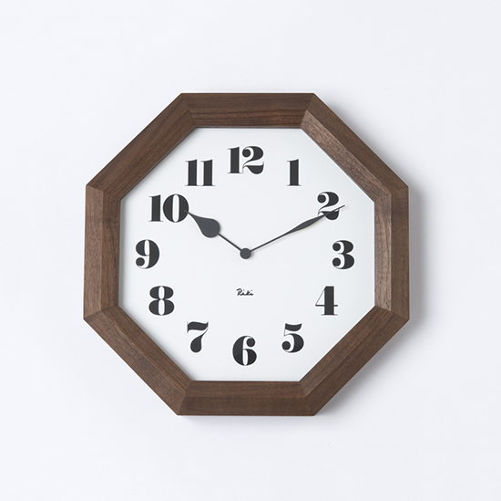 八角の時計