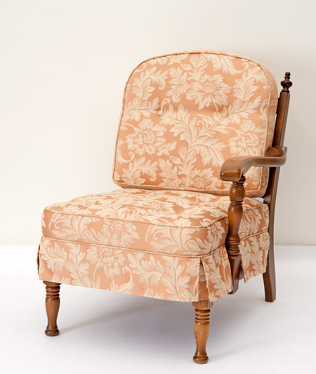 だんだんふやしていく椅子 フィオレピンク