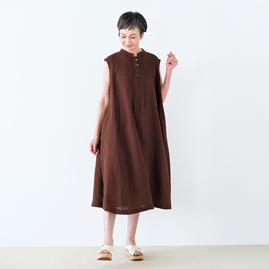 ノースリーブワンピース　ブラウン　