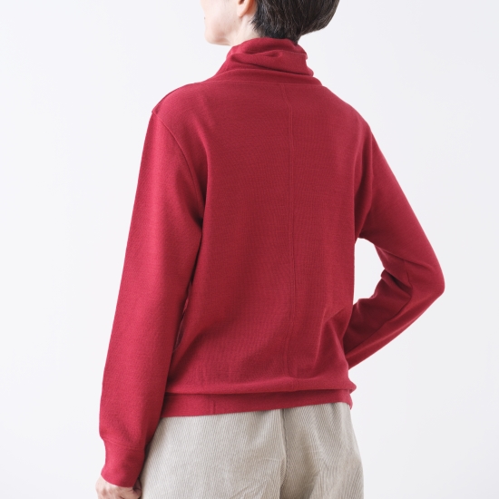 ウールのタートルネック　レッド