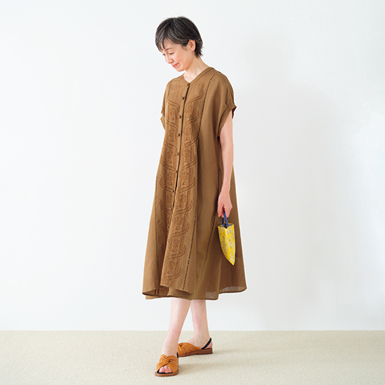 刺繍ワンピース