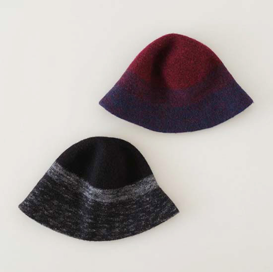 グラデーションウールの帽子
