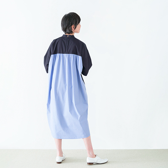 TOTEME ストライプマキシドレス TOTEME ストライプ マキシドレス | ホワイト | FARFETCH JP