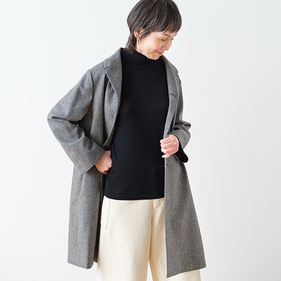 チェックのベルコート