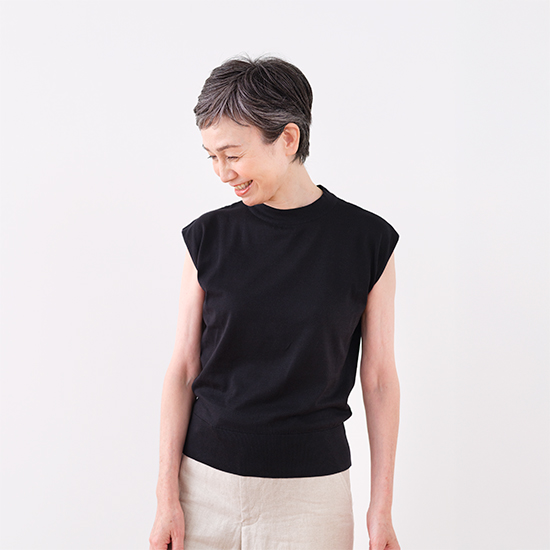 ブラックニット