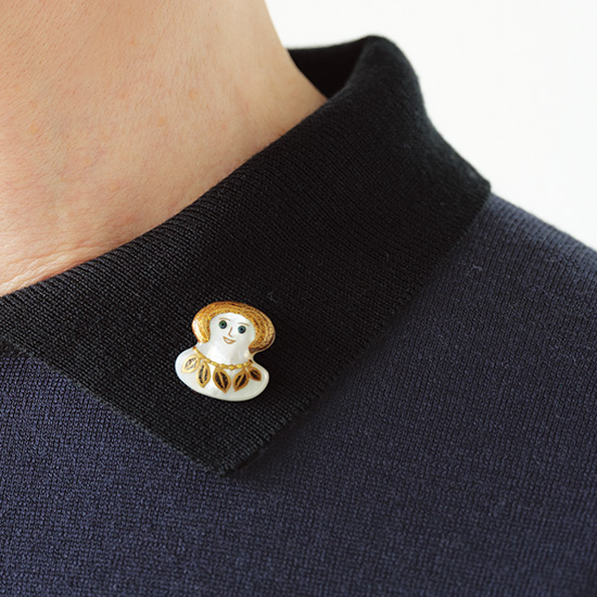 加賀蒔絵のブローチ　ドール