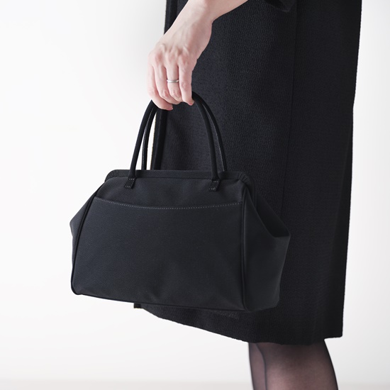 フォーマルバッグ