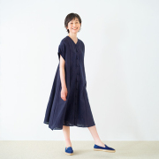 刺繍ワンピース　ネイビー