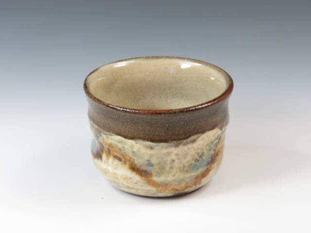 沖縄県の焼き物　読谷山焼の酒器ぐい呑
