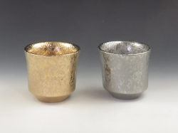 石川県のやきもの　九谷焼の酒器ぐい呑