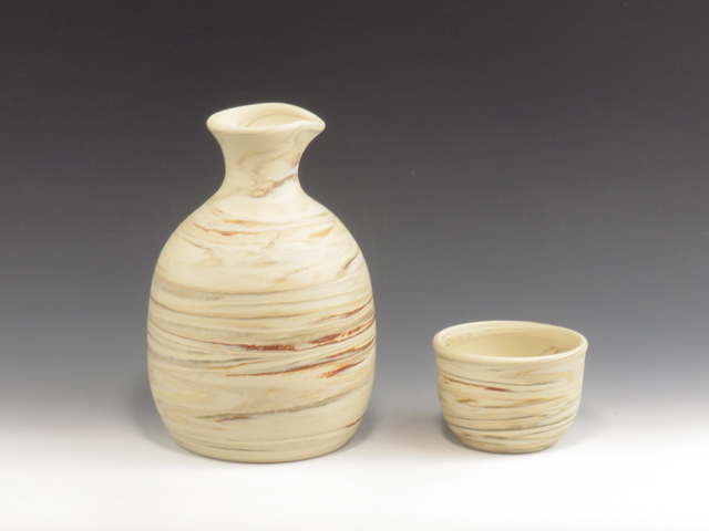 常滑焼の大形うつわ 常滑焼 宗則 朱窯変 金彩梅彫三点茶器揃い（急須 200cc）木箱入 – SEIKADO