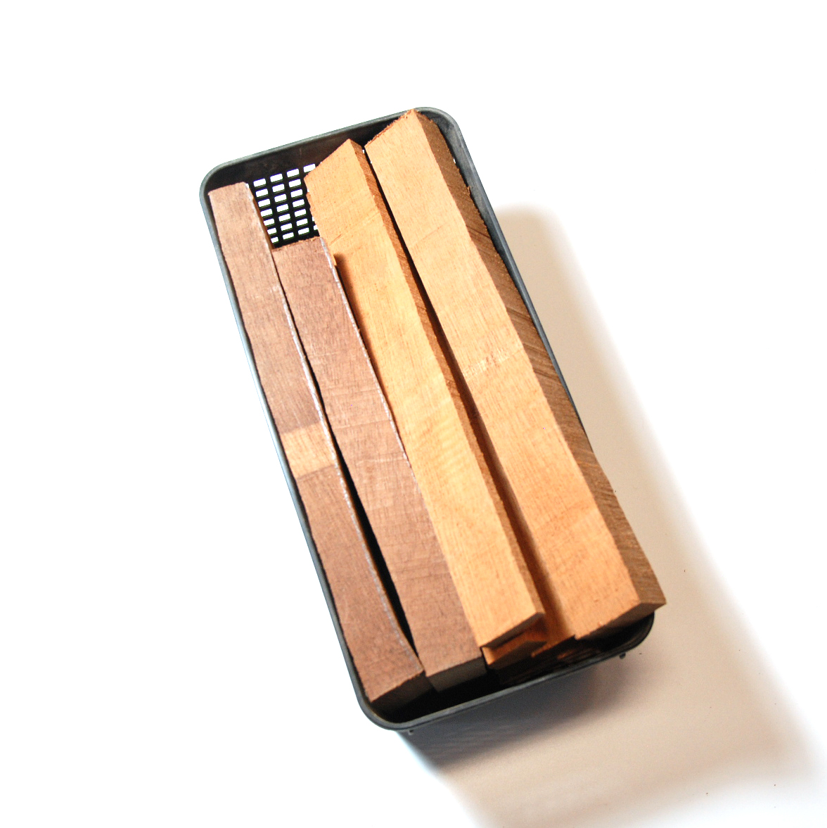 【トーンウッド端材】サイズはバラ角材 一例230Ｘ30Ｘ5mm 同梱不可 クラフト 一般木工 リペア製作系 ＜送料880円ヤマト宅急便＞限定0019