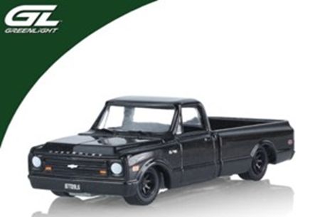 [予約]グリーンライト 1/64 (ダイキャスト製) 1968 Chevrolet C10 - Blackout (Lowrider)