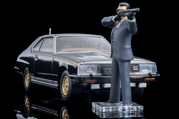 [予約]トミカリミテッドヴィンテージ 1/64 (ダイキャスト製) ムービースタ―ズ03 西部警察 マシンX 大門圭介フィギュア付