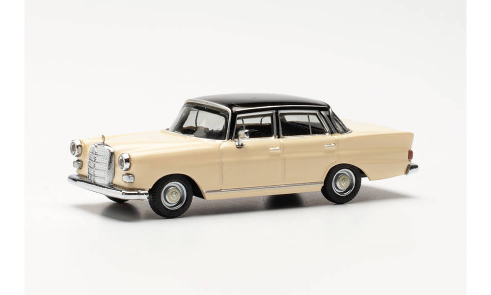 herpa Cars&Trucks 1/87 メルセデスベンツ 200 フィンテール クリーム/ブラック