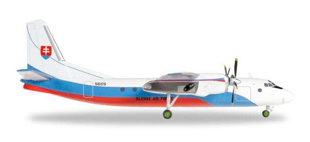 herpa wings 1/200 アントノフ AN-24B スロバキア共和国空軍 5605