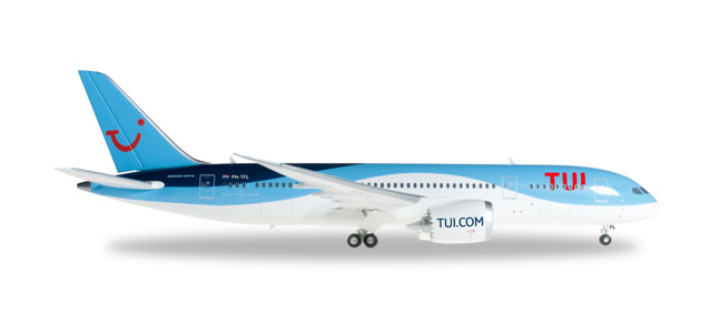 herpa wings 1/200 (プラスチック製) 787-8 TUI 航空 PH-TFL ガリバー