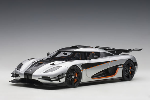 Autoart オートアート コンポジットダイキャストモデル 1 18 ケ ニグセグ One 1 シルバー カーボンブラック オレンジ 再生産 ガリバー Autoart オートアート コンポジットダイキャストモデル 1 18 ケ ニグセグ One 1 シルバー カーボンブラック オレンジ 再生産 ガリバー