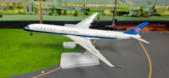 Aviation400 1/400 (ダイキャスト製) A350-900 China Southern
