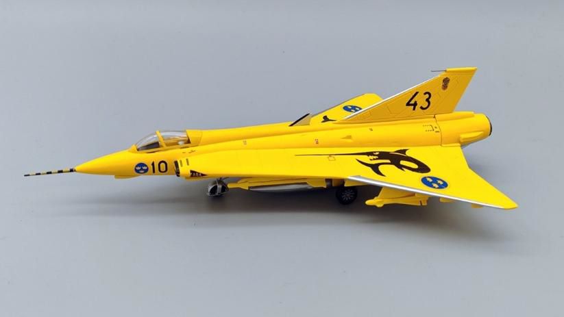 [予約]Aviation72 1/72 (ダイキャスト製) SAAB J35J DRAKEN スウェーデン空軍 イエロー 43-10