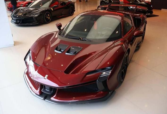 レジン製 1/64 フェラーリSF90 ART 1:64 Red SF90 Stradale Hard Top Sports Model Diecast Resin Car