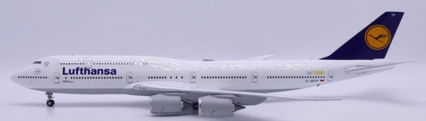 JC WINGS 1/200 (ダイキャスト製) 747-8 Lufthansa Old Color
