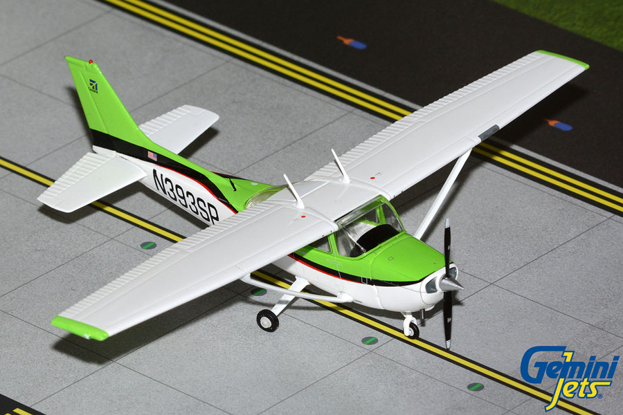 [予約]Gemini General Aviation 1/72 (ダイキャスト製) セスナ 172S スカイホーク シーラス・アビエーション N393SP