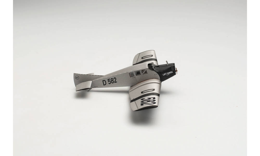 herpa wings 1/87 (プラスチック製) ユンカース F13 ルフトハンザ航空 D-582 “Dommel”