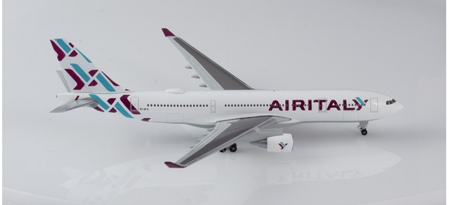 herpa wings 1/500 (ダイキャスト製) A330-200 エアイタリー EI-GFX