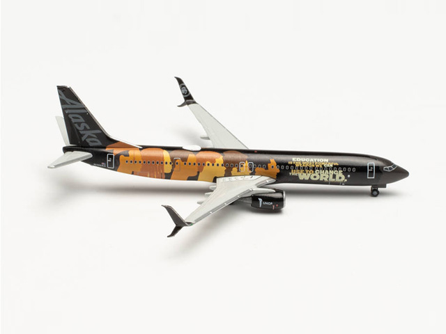 herpa wings 1/500 (ダイキャスト製) 737-900 アラスカ航空 “Our Commitment” N492AS