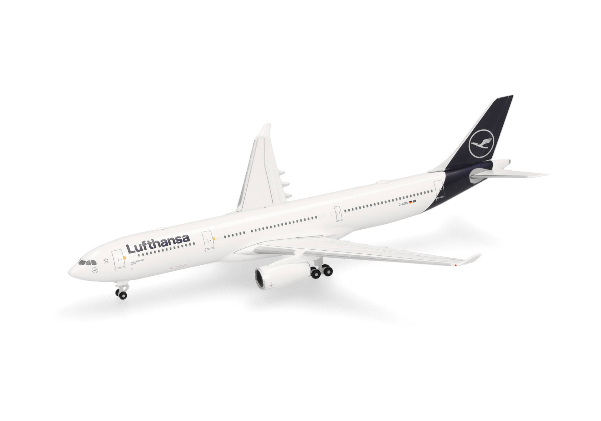 herpa wings 1/500 (ダイキャスト製) A330-300 ルフトハンザ航空 D-AIKS