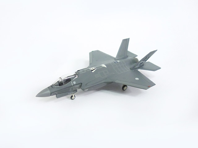 herpa wings 1/200 (ダイキャスト製) F-35A オランダ空軍 323 Sq „Diana“, Edwards AB 70th anniv.